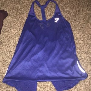 🦈Gymshark sold out tank size small.